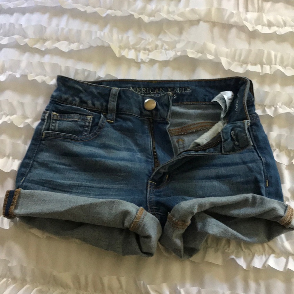 American eagle Hi rise shortie
